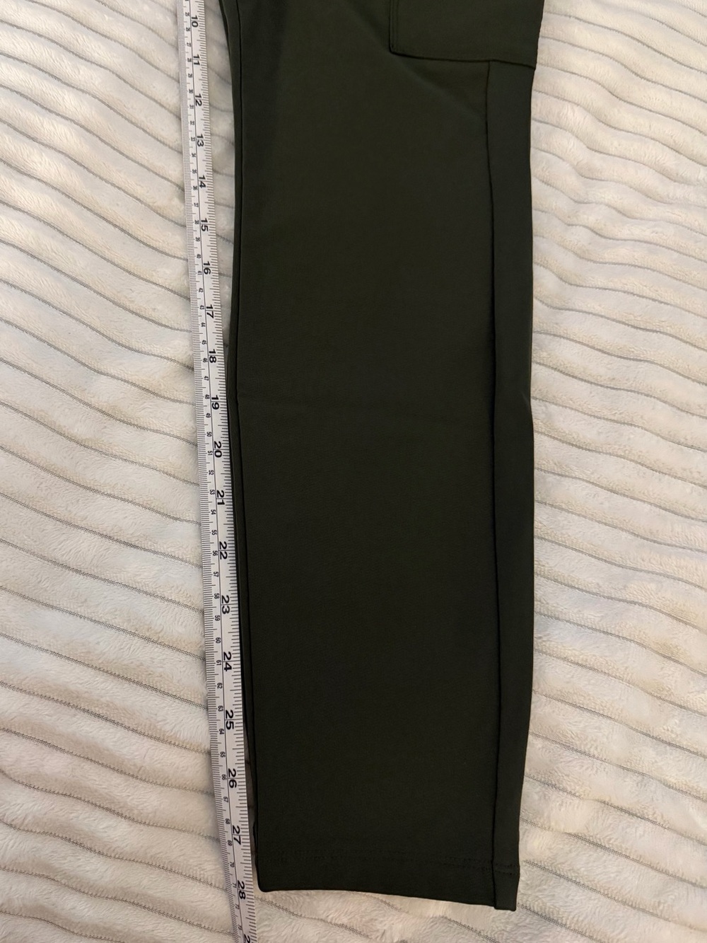 Athleta Olive Green Headlands Hybrid Cargo Tight - Picture 14 of 16